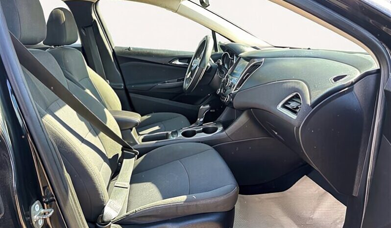 
								2018 Chevrolet Cruze LT full									
