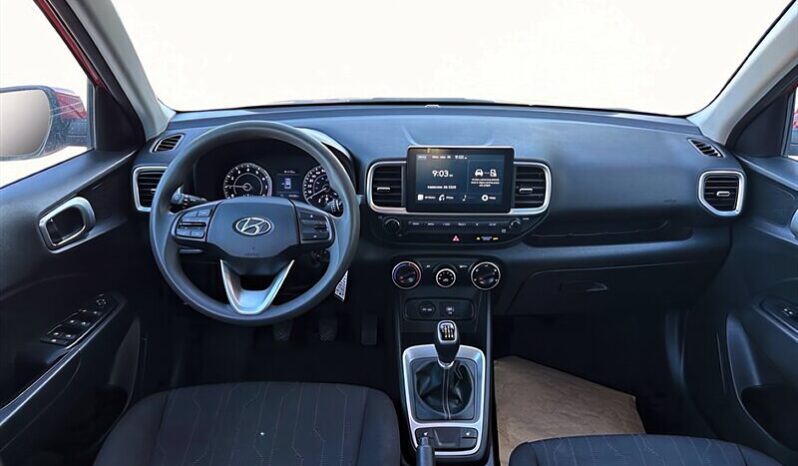 
								2021 Hyundai Venue Essential full									
