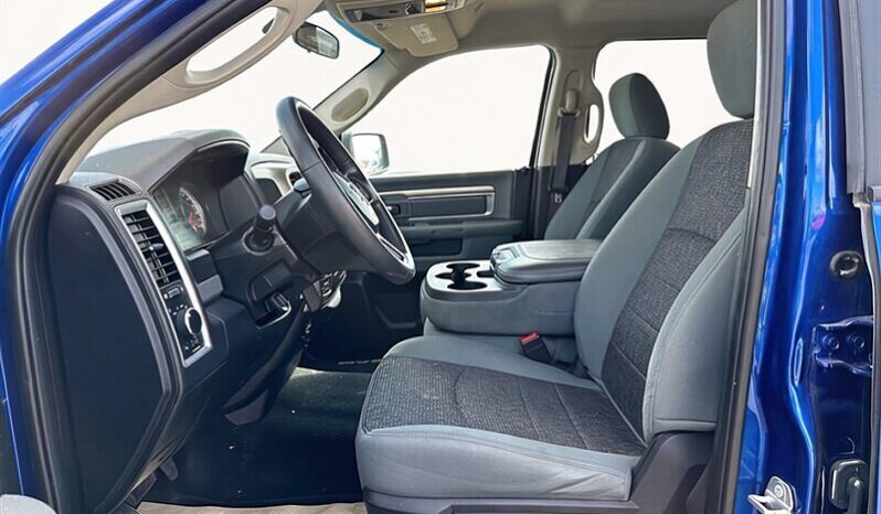 
								2019 Ram 1500 Classic SLT 5.7L Hemi Crew Cab 4X4 full									