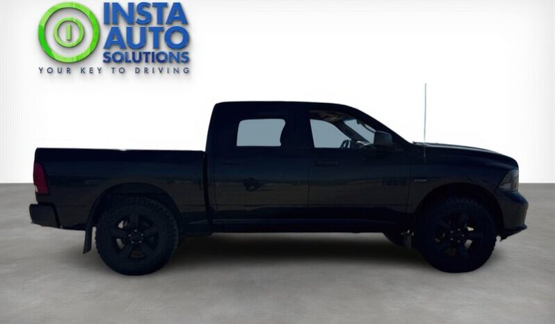 
								2017 Ram 1500 Express 5.7L Hemi Crew Cab 4X4 full									