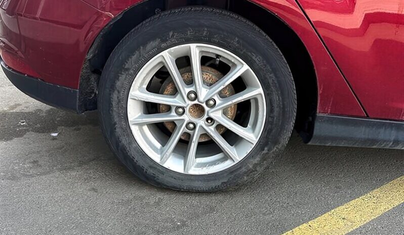 
								2017 Ford Focus SE full									