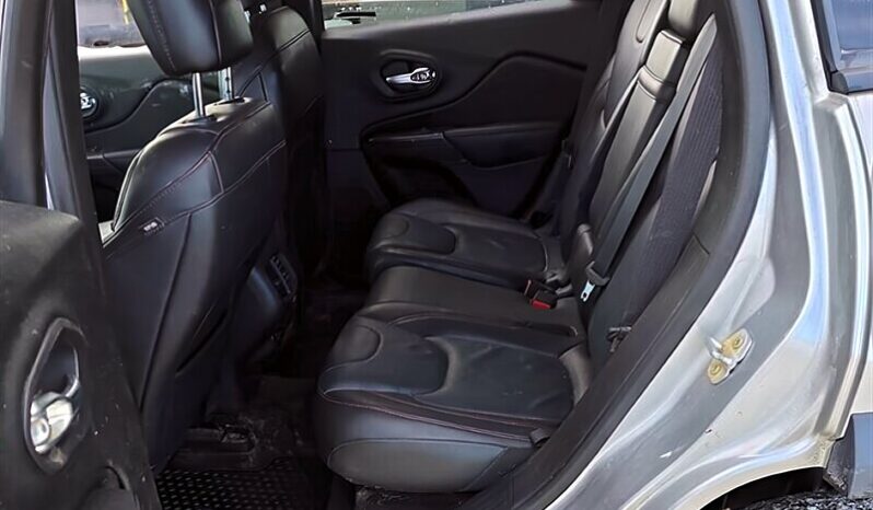 
								2017 Jeep Cherokee Trailhawk 4X4 full									