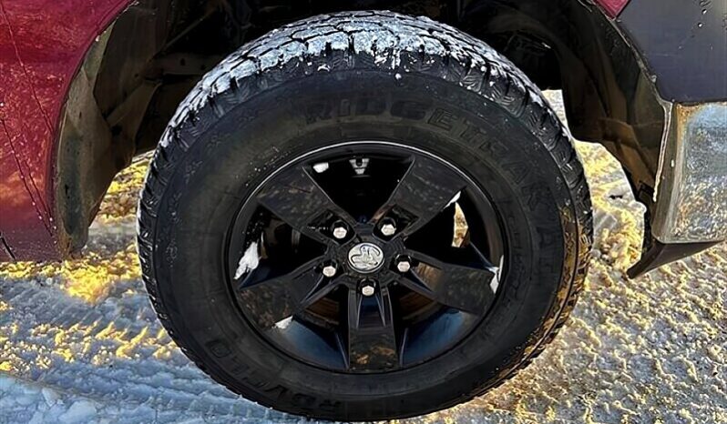
								2016 Ram 1500 ST 5.7L Hemi Crew Cab 4X4 full									