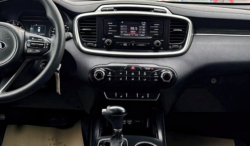 
								2018 Kia Sorrento LX AWD full									