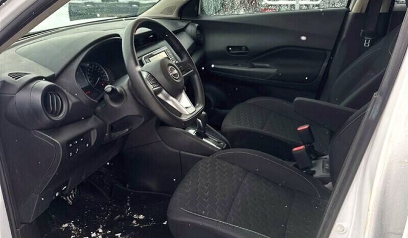 
								2022 Nissan Kicks S full									