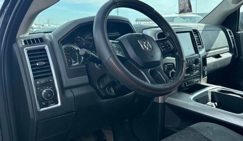 
								2019 Ram 1500 Classic SLT 5.7L Hemi Crew Cab 4X4 full									