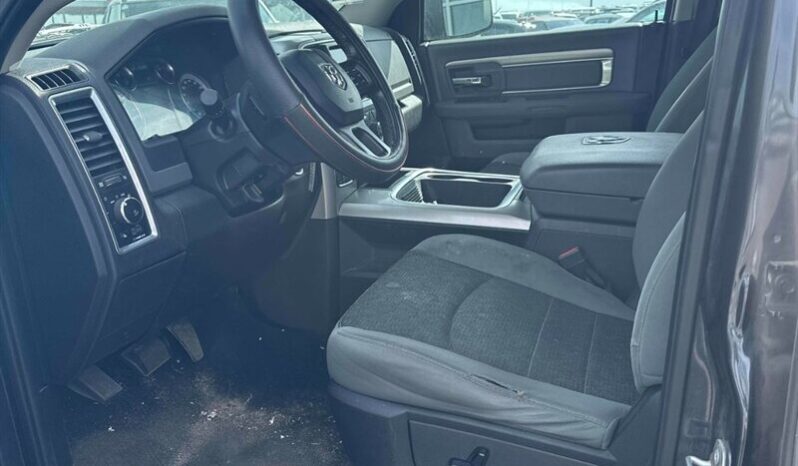 
								2019 Ram 1500 Classic SLT 5.7L Hemi Crew Cab 4X4 full									