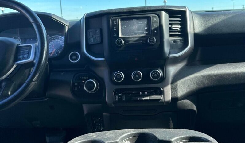 
								2020 Ram 2500 Big Horn 6.4L Hemi Crew Cab 4X4 full									