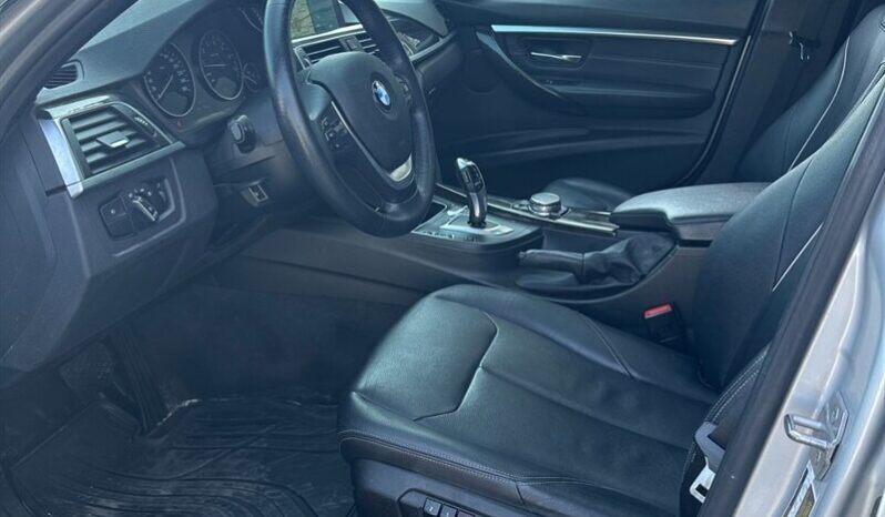 
								2016 BMW 328i xDrive AWD full									
