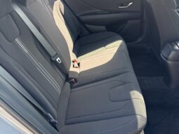 
										2023 Hyundai Elantra Preferred full									