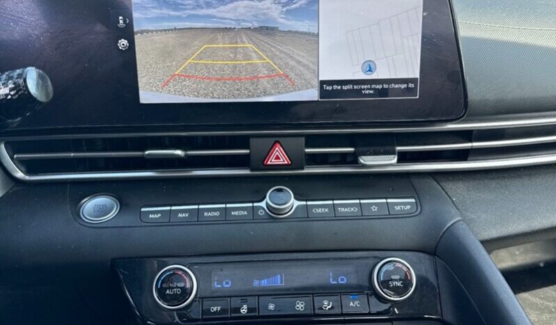 
								2023 Hyundai Elantra Preferred full									