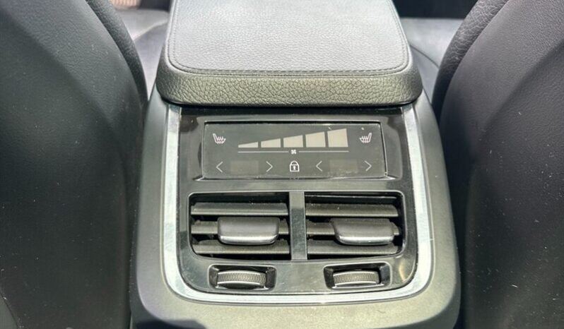 
								2018 Volvo XC90 T5 Momentum AWD full									