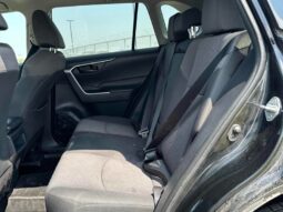 
										2019 Toyota RAV4 LE AWD full									