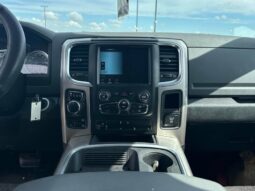 
										2019 Ram 1500 Classic SLT 5.7L Hemi Crew Cab 4X4 full									