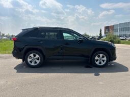 
										2019 Toyota RAV4 LE AWD full									