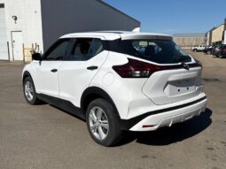 
										2022 Nissan Kicks S full									