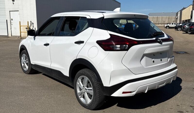 
								2022 Nissan Kicks S full									