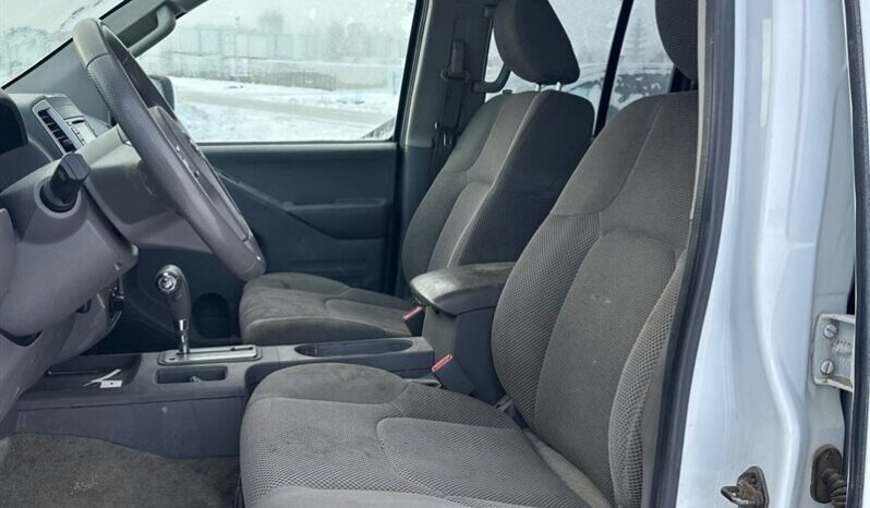 
								2016 Nissan Frontier SV Crew Cab 4X4 full									