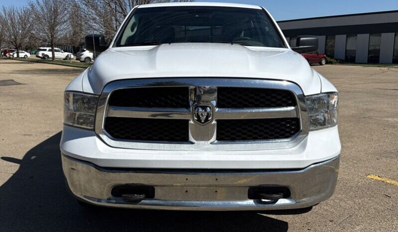 
								2019 Ram 1500 Classic SLT 5.7L Hemi Crew Cab 4X4 full									