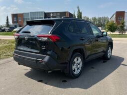 
										2019 Toyota RAV4 LE AWD full									