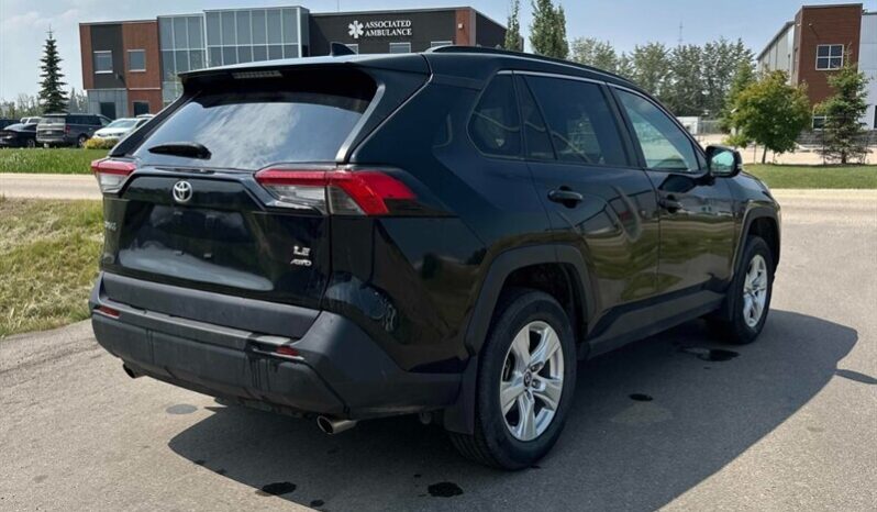 
								2019 Toyota RAV4 LE AWD full									