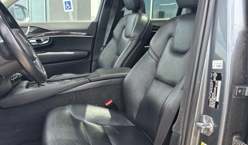 
								2018 Volvo XC90 T5 Momentum AWD full									