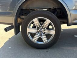 
										2019 Ford F-150 Lariat Crew Cab 4X4 full									