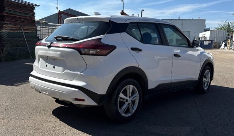 
								2022 Nissan Kicks S full									