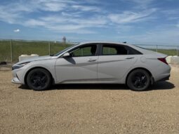 
										2023 Hyundai Elantra Preferred full									