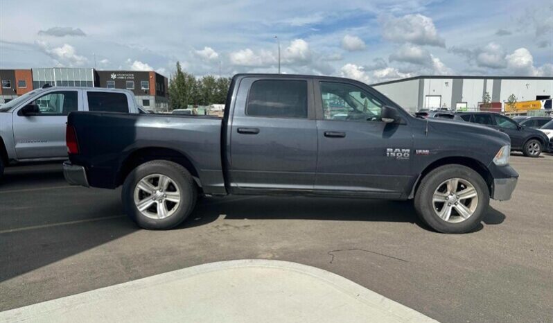 
								2019 Ram 1500 Classic SLT 5.7L Hemi Crew Cab 4X4 full									