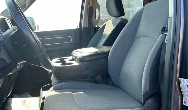 
								2020 Ram 2500 Big Horn 6.4L Hemi Crew Cab 4X4 full									