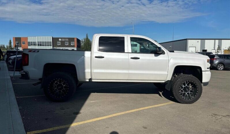 
								2018 Chevrolet Silverado 1500 LTZ Z71 Crew Cab 4×4 5.3L full									