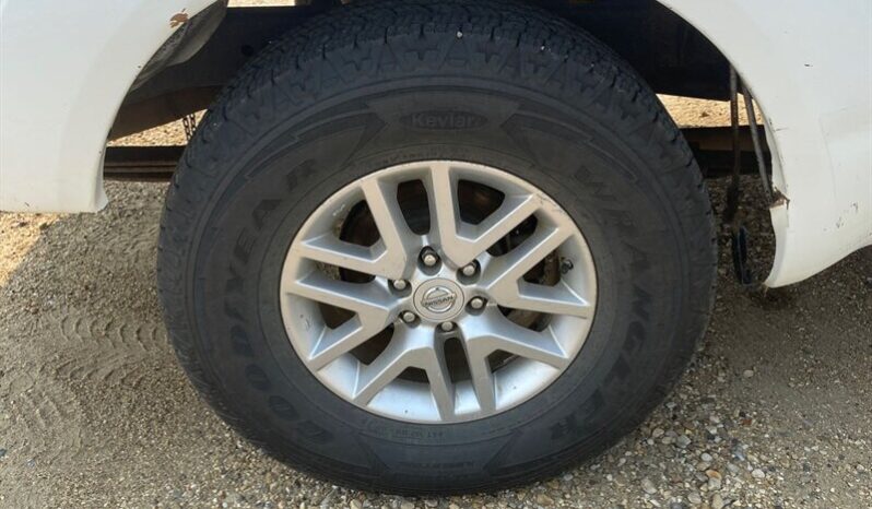 
								2016 Nissan Frontier SV Crew Cab 4X4 full									