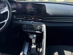 
										2023 Hyundai Elantra Preferred full									