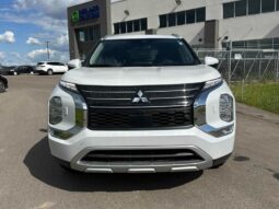 
										2024 Mitsubishi Outlander SE AWD full									