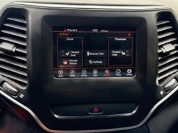 
										2019 Jeep Cherokee Latitude 4X4 full									