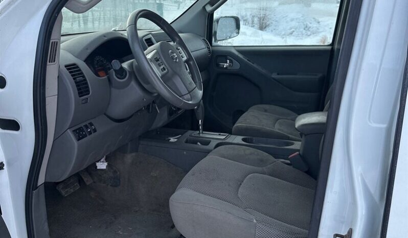 
								2016 Nissan Frontier SV Crew Cab 4X4 full									
