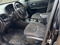 
										2019 Jeep Cherokee Latitude 4X4 full									