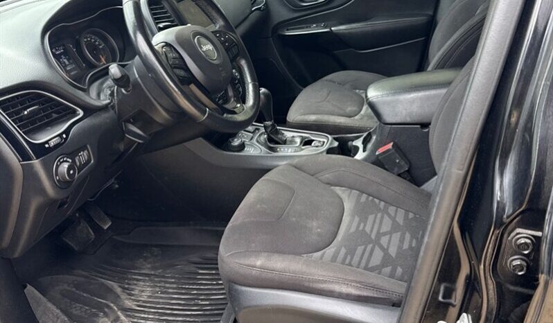 
								2019 Jeep Cherokee Latitude 4X4 full									