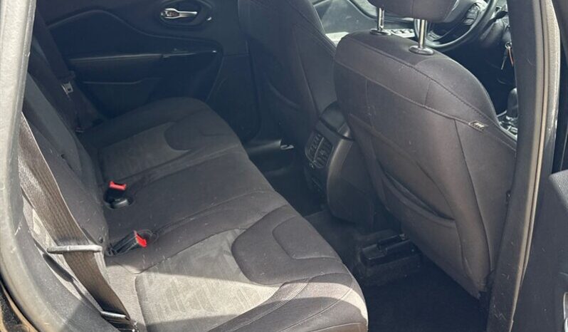
								2019 Jeep Cherokee Latitude 4X4 full									