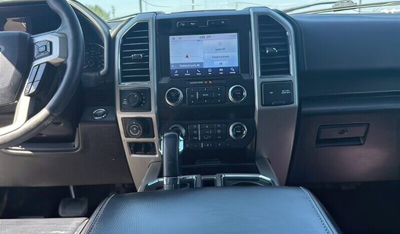
								2019 Ford F-150 Lariat Crew Cab 4X4 full									