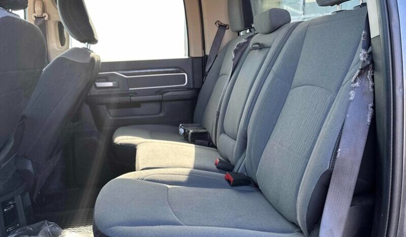 
								2020 Ram 2500 Big Horn 6.4L Hemi Crew Cab 4X4 full									