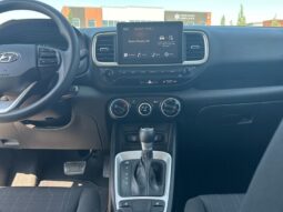 
										2023 Hyundai Venue Essential full									