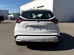 
										2022 Nissan Kicks S full									