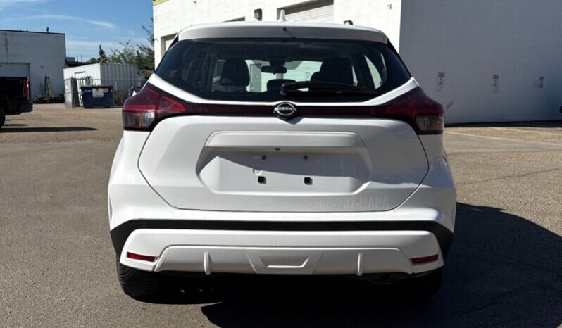 
								2022 Nissan Kicks S full									
