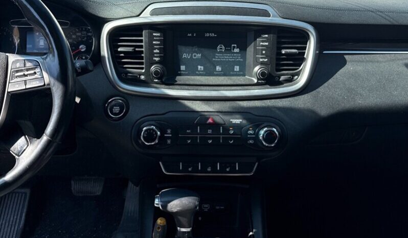 
								2019 Kia Sorento LX AWD full									