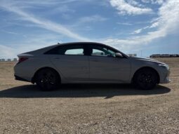 
										2023 Hyundai Elantra Preferred full									