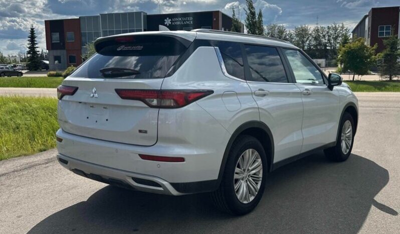 
								2024 Mitsubishi Outlander SE AWD full									