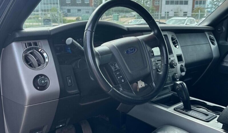
								2017 Ford Expedition XLT 4X4 full									