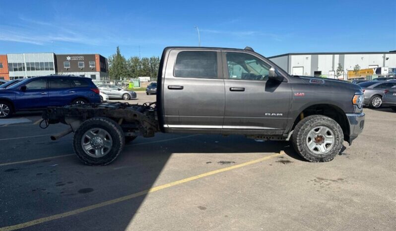 
								2020 Ram 2500 Big Horn 6.4L Hemi Crew Cab 4X4 full									